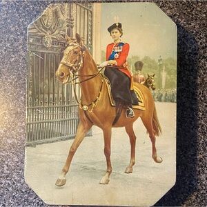Vintage Queen Elizabeth ll Biscuit Tin / Decor